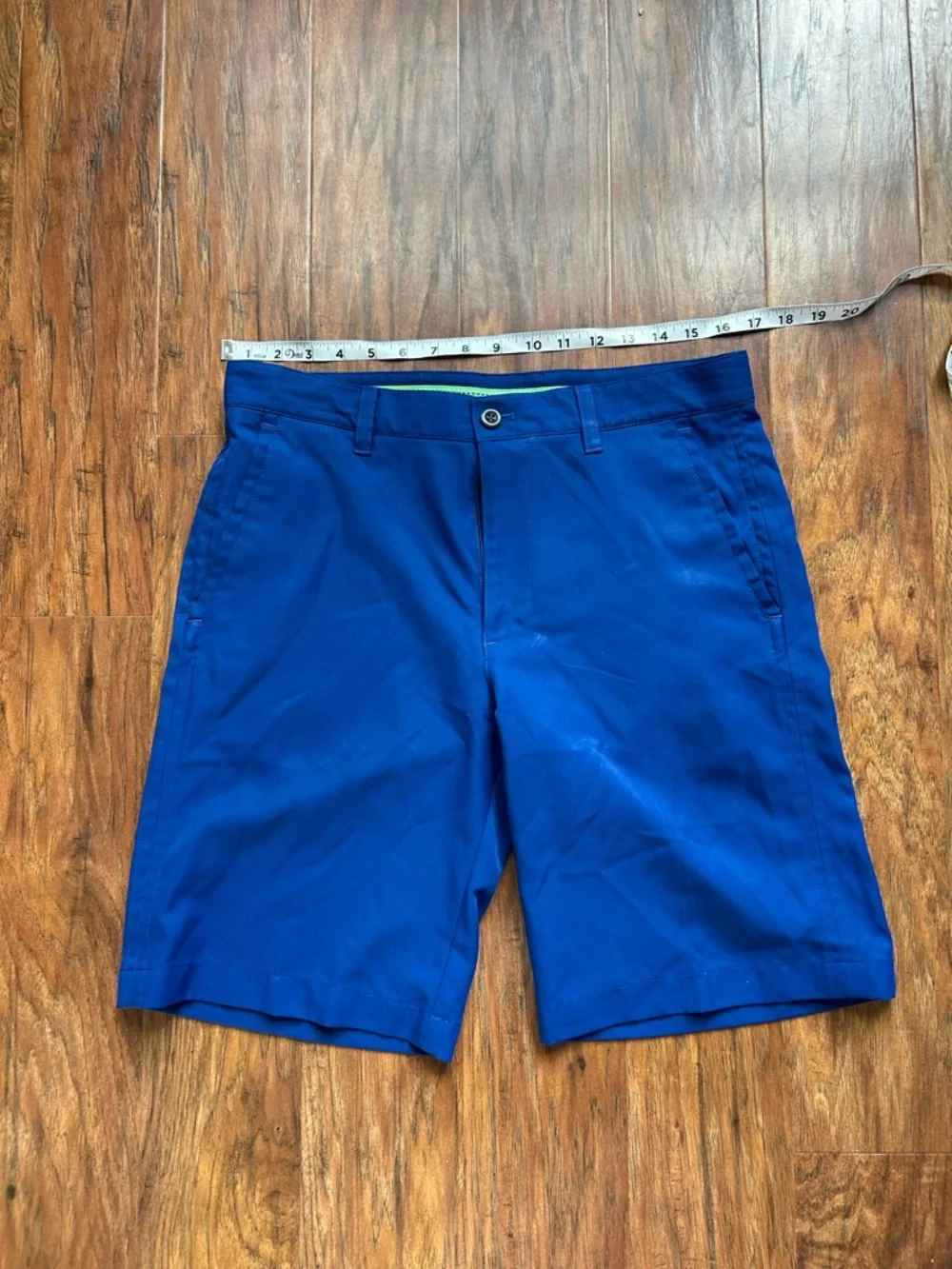 IZOD Golf Straight Fit Shorts Blue Waist 32 Sporty Outdoors Activewear - Picture 8 of 9